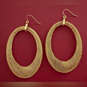 Lightweight Gold Mesh Oval Earrings